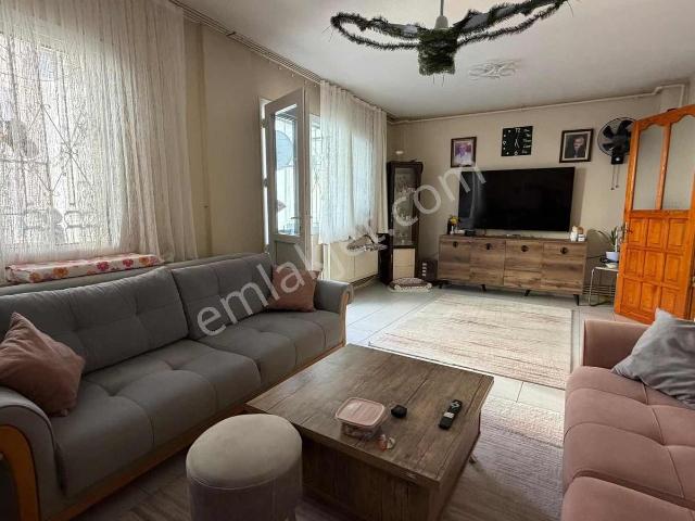 Buca, İzmir içerisinde satılık mülk