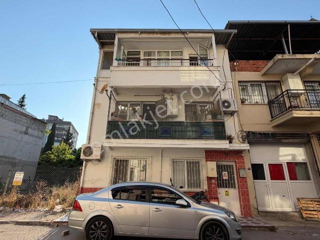 Buca, İzmir içerisinde satılık mülk