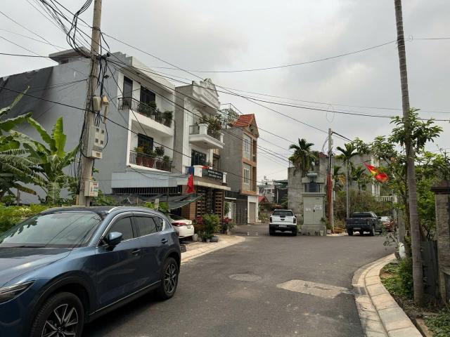 Nhà mặt phố bán