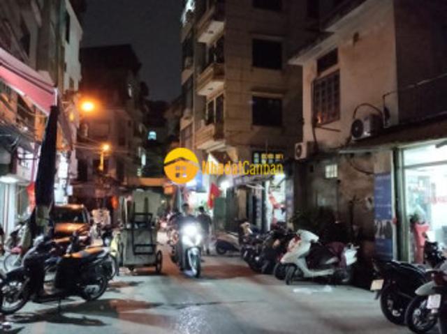 Nhà mặt phố bán