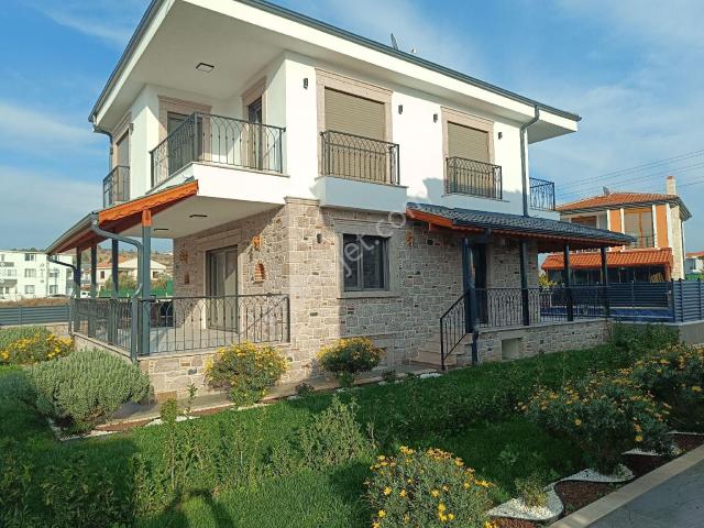 Ayvalik, Balikesir içerisinde satılık Villa