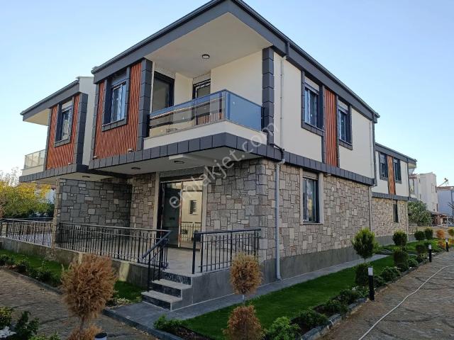 Ayvalik, Balikesir içerisinde satılık Villa