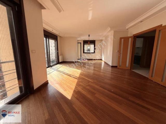 Kadiköy, İstanbul içerisinde kiralık mülk