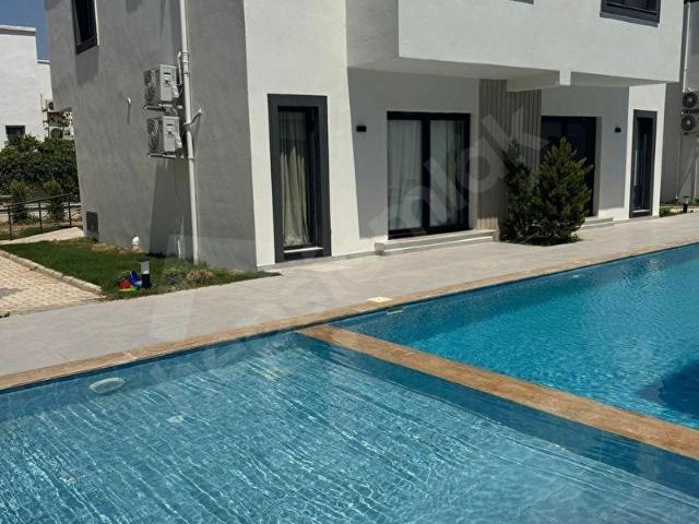 Kum, Silifke içerisinde satılık Villa
