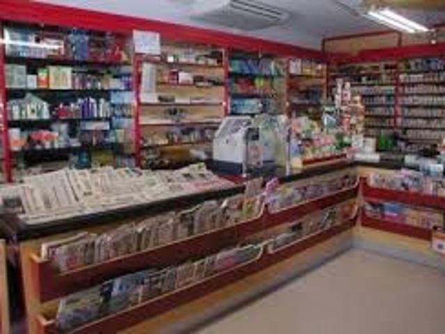 Locale Commerciale in vendita a Imperia, Liguria
