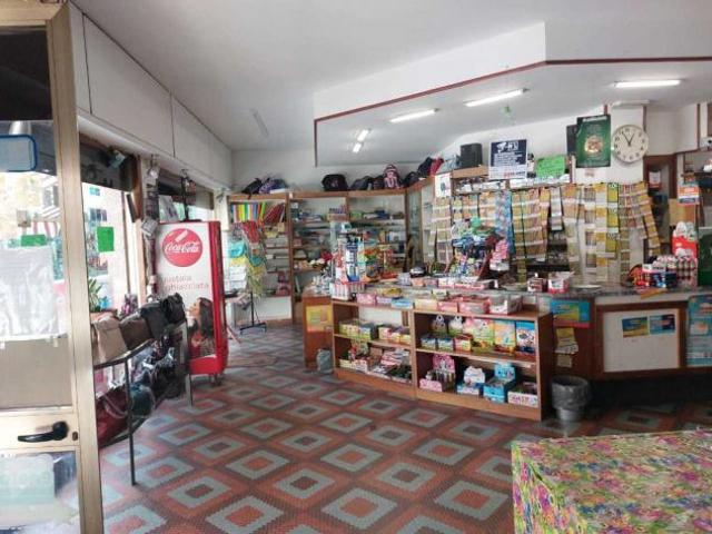 Locale Commerciale in vendita a Castelnuovo Magra, Liguria
