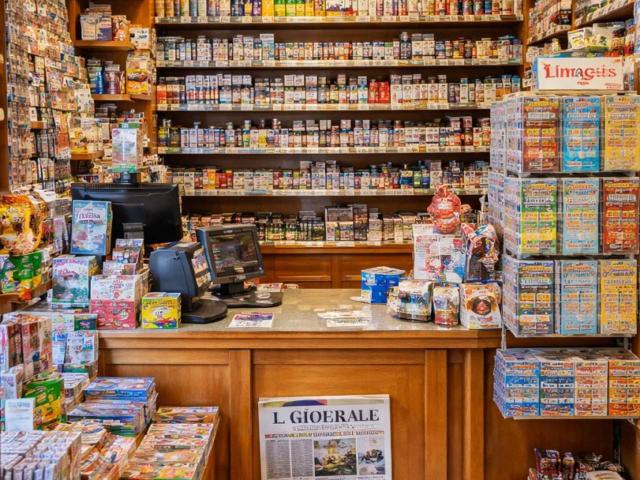 Locale Commerciale in affitto a Padova, Veneto