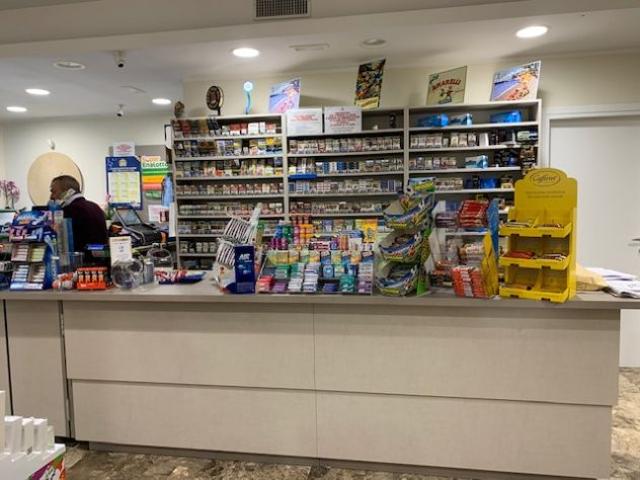 Locale Commerciale in vendita a Castenaso, Reggio Emilia