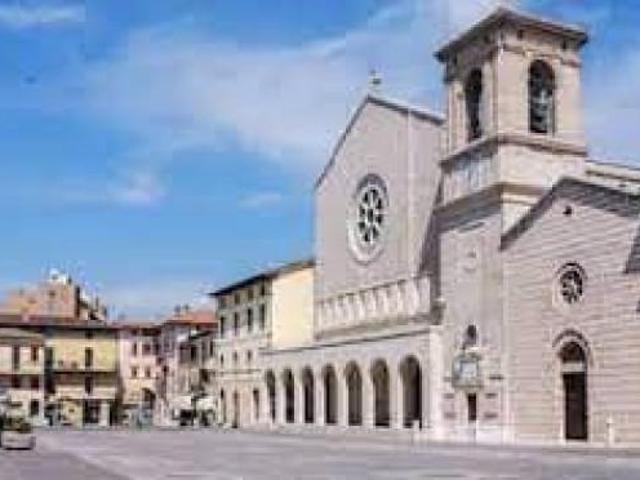 Locale Commerciale in vendita a Bastia Umbra, Umbria