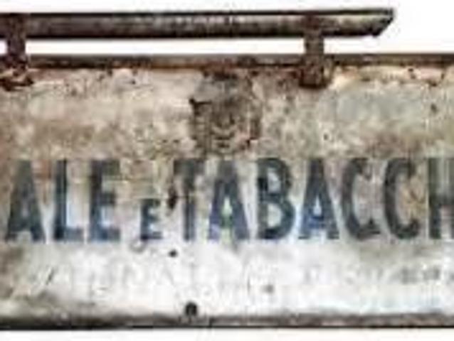 Locale Commerciale in vendita a Sant'Agostino, Como