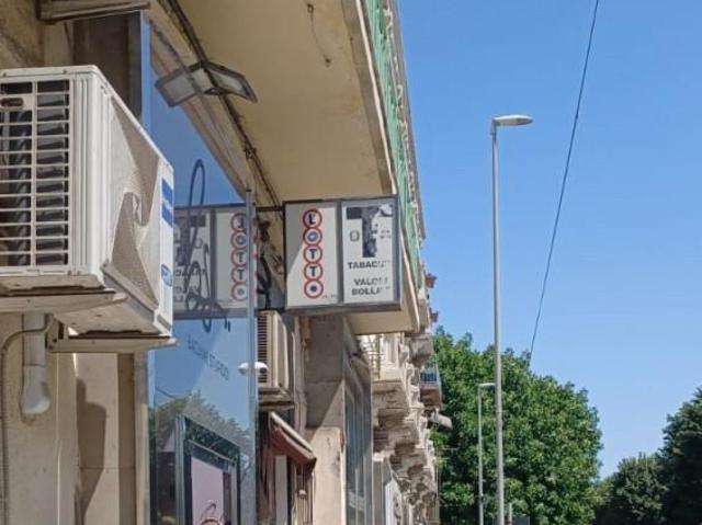 Locale Commerciale in vendita a IV Circoscrizione, Messina