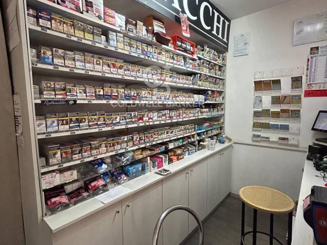 Locale Commerciale in vendita a Modica Alta, Marina Di Modica