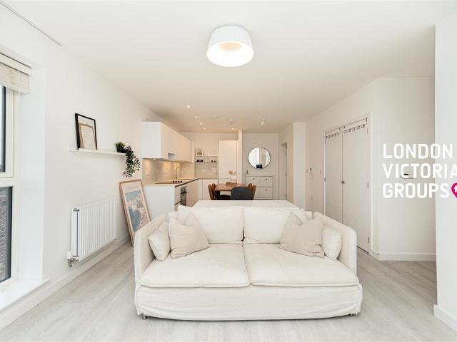 Apartment for rent in London Borough of Ealing, Greater London