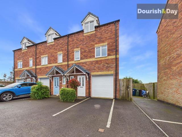 House for rent in Woodseaves, Baswich