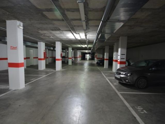 Local Comercial en alquiler en Los Remedios, Sevilla