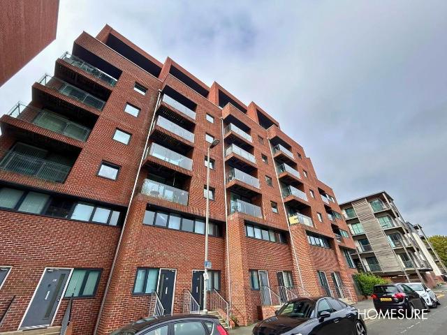 Apartment for rent in Chinatown, Calderstones