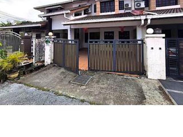 Terraced House for sale in Kuching