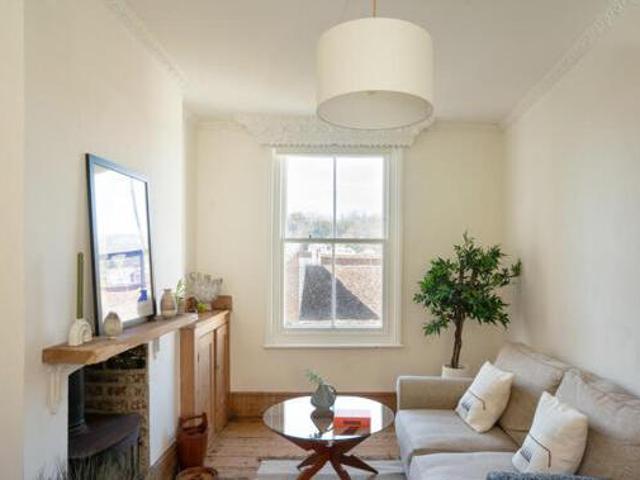 House for sale in Old Town, Guestling Green