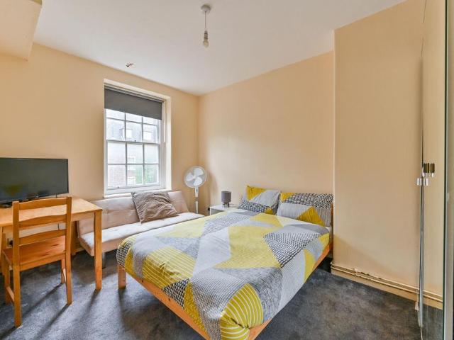 Apartment for rent in St. John's Wood, Greater London