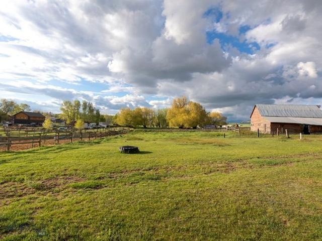 Land for sale in Clyde Park, Park County