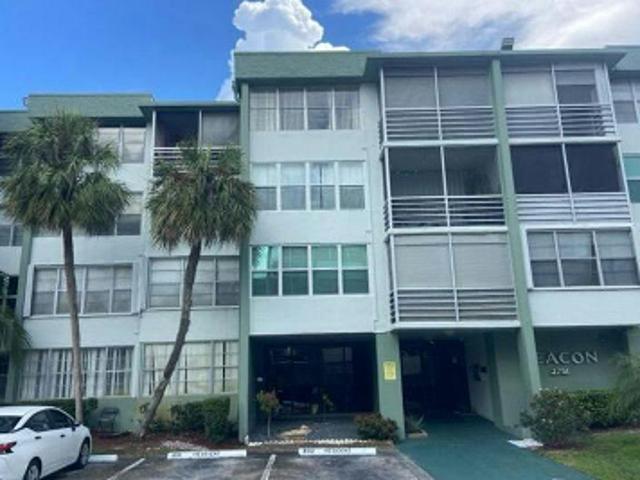 Condo for sale in Hollywood, Florida