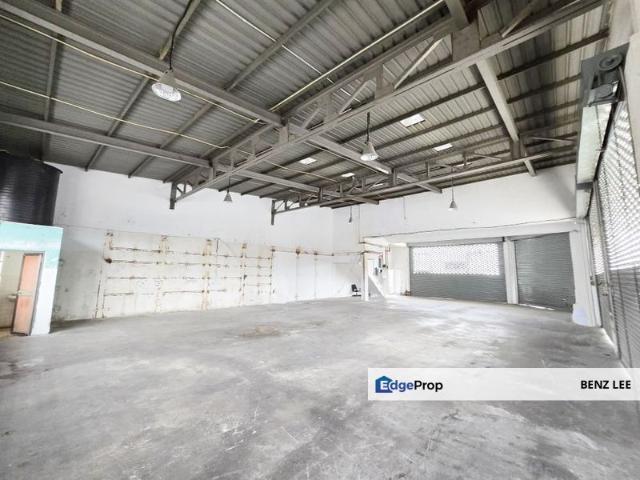 Warehouse for rent in Selayang, Selangor