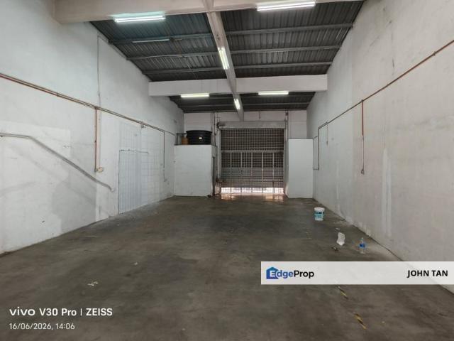 Warehouse for rent in Selayang, Selangor