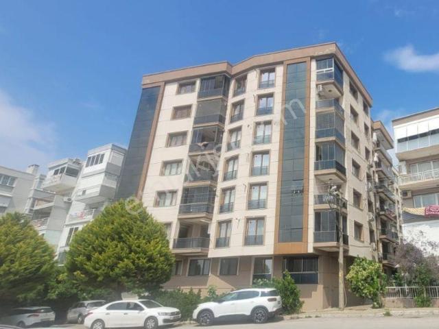 Karabağlar, İzmir içerisinde kiralık mülk