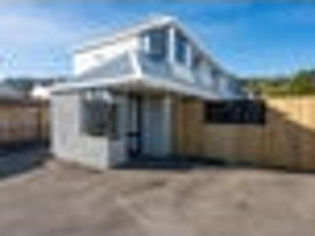 Townhouse for rent in Cable Bay, Nelson Bays