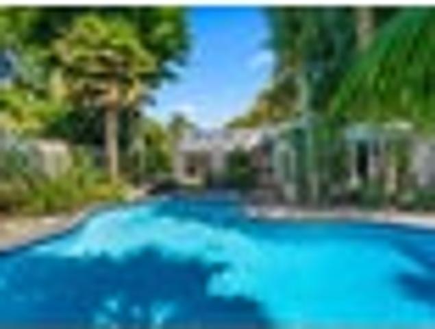 House for sale in Royal Oak