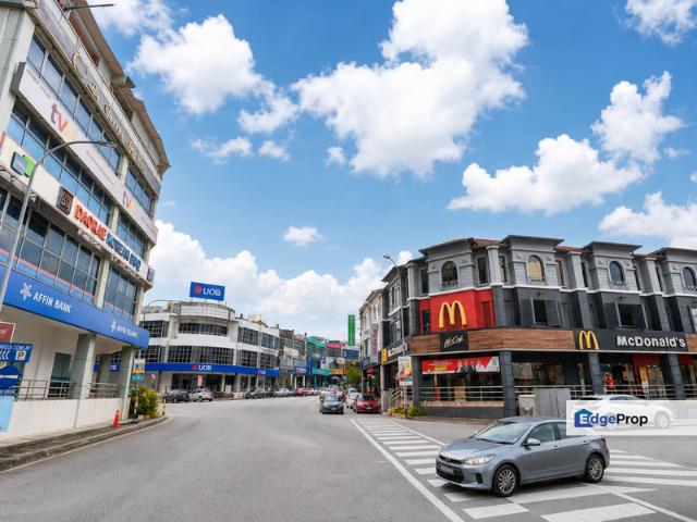 Shop for rent in Petaling, Subang Jaya