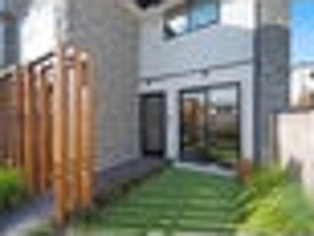 Townhouse for rent in Days Bay, Wellington