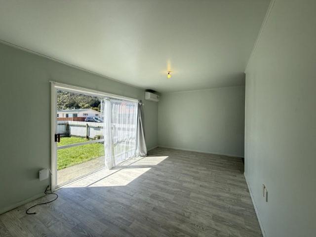 Apartment for rent in Pōmare, Lower Hutt