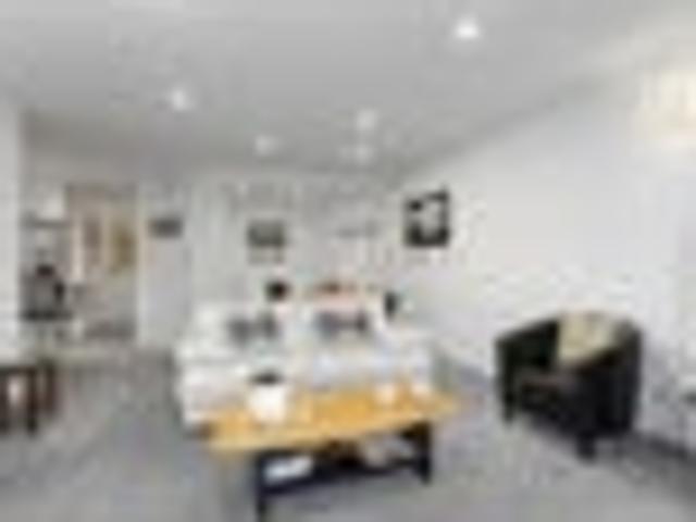 Apartment for rent in Takapuna