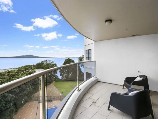 Apartment for rent in Wairau Valley