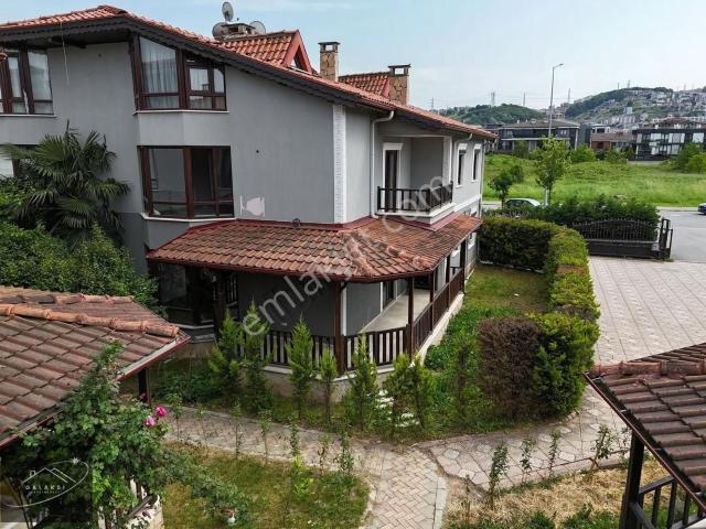 Serdivan, Sakarya içerisinde satılık Villa