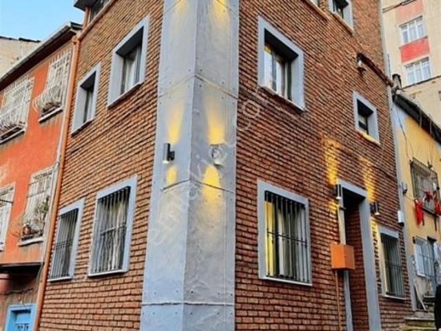 Tarlabaşı, Beyoğlu içerisinde kiralık Bina