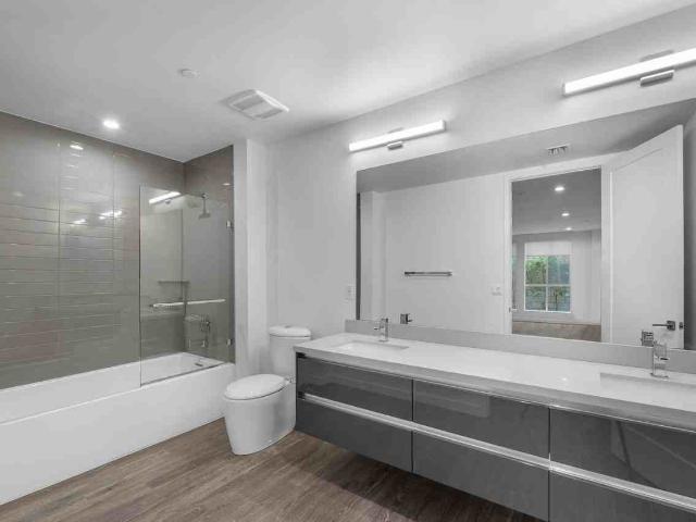 Apartment for rent in Canoga Park, California