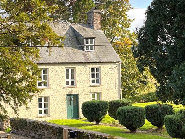Apartment for rent in Talachddu, Wales