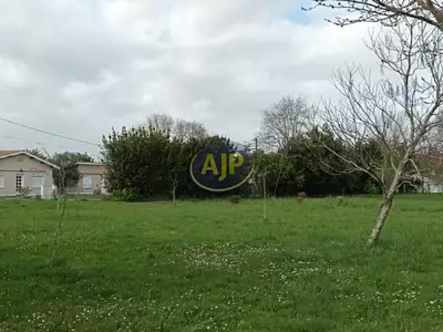 Terrain vente à Lesparre-Médoc, Talais