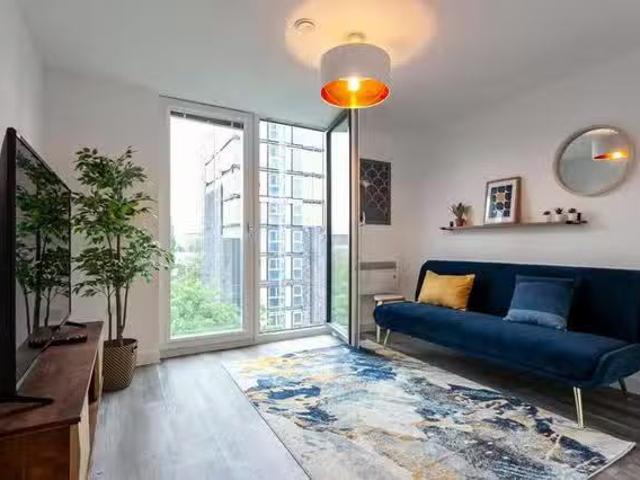 Apartment for rent in Gorse Hill, Trafford Park