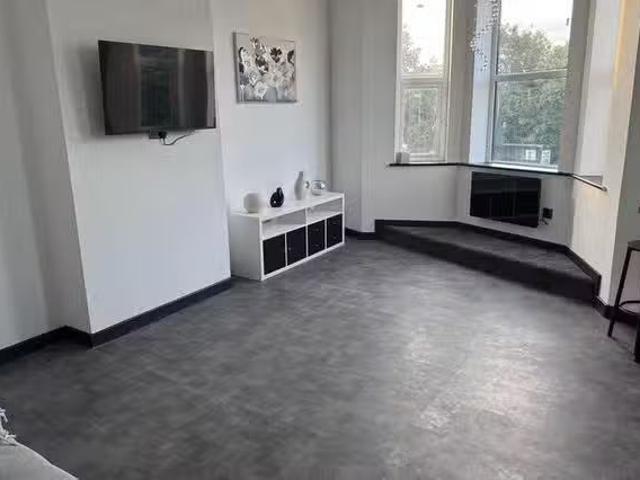 Apartment for rent in Gorse Hill, Trafford Park