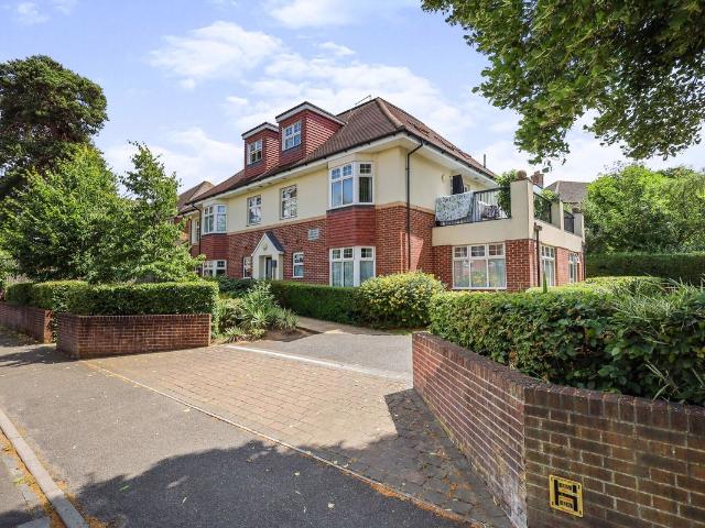 Apartment for rent in Talbot Village, Bournemouth