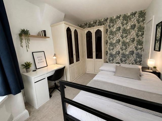 Room for rent in Ladybarn, Georgia