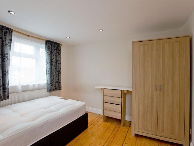 Room for rent in London Borough of Newham, Greater London