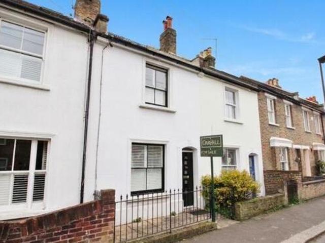 House for sale in London Borough of Hounslow, Cat Hill