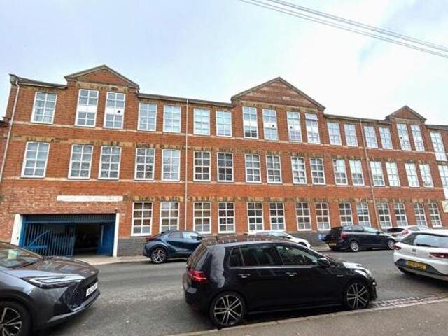 House for sale in Northampton, Northamptonshire