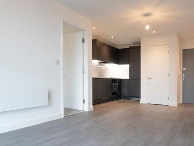 Apartment for rent in Gorse Hill, Trafford Park