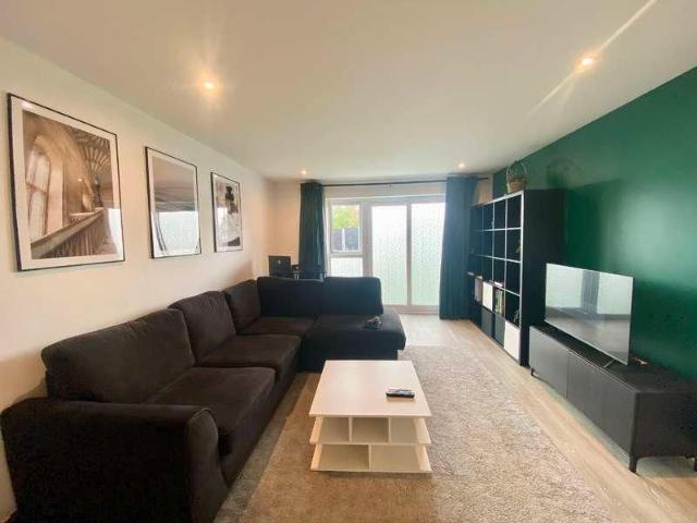 Apartment for rent in Gorse Hill, Trafford Park