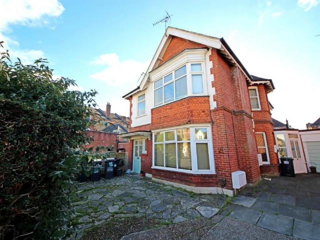Apartment for rent in Talbot Village, Bournemouth